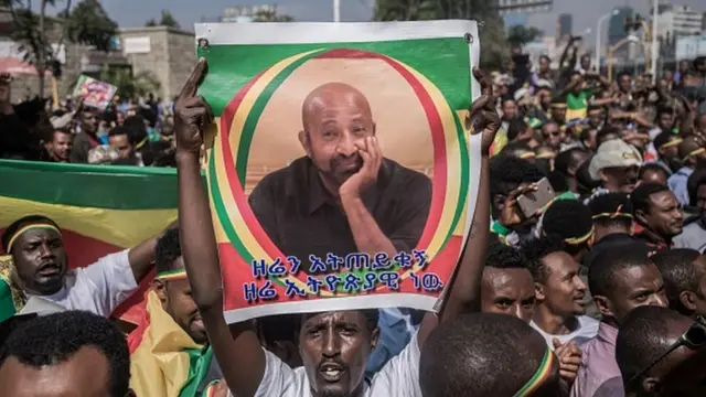 ፕሮፌሰር ብርሃኑ ነጋ ኢትዮጵያ ሲገቡ የተደረገላቸው አቀባበል
