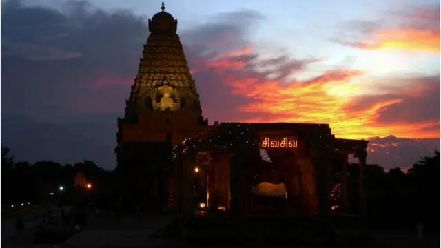 தஞ்சை பெரிய கோயில் குடமுழுக்கு -தமிழ், சமஸ்கிருதத்தில் நடத்தப்படும்