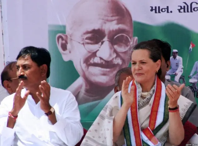 ભરતસિંહ સોલંકી અને સોનિયા ગાંધી
