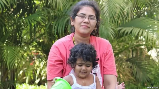 ਆਪਣੀ ਧੀ ਨਾਲ ਪਦਮਿਨੀ