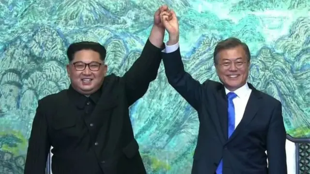 کم جونگ اور مون ان