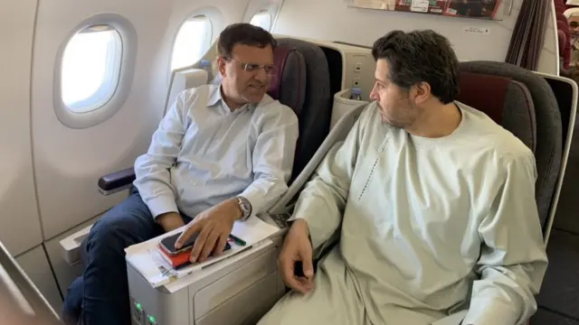 حضرت عمر زاخېلوال او حشمت کرزی