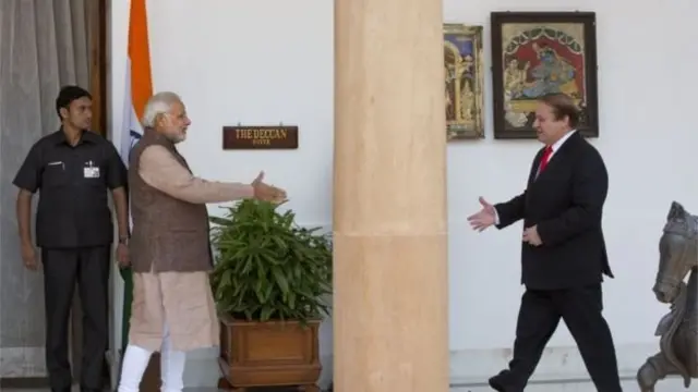 नरेंद्र मोदी और नवाज़ शरीफ़