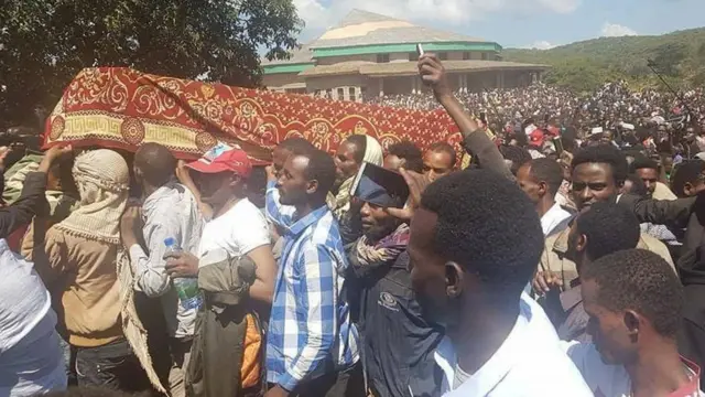 Owwaalcha koloneel Aliyyii Cirrii har'a Sadaasa bultii shan bara 2010 magaalaa Bidiree irraa 33km fagaattee kan argamtu ganda Bidireetti raawwate