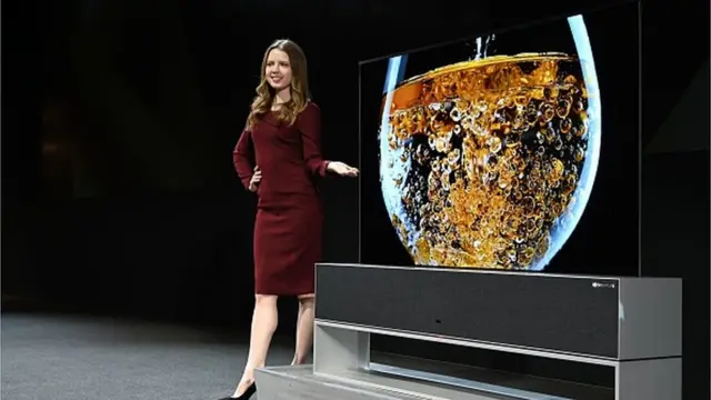 రోలింగ్ టీవీ