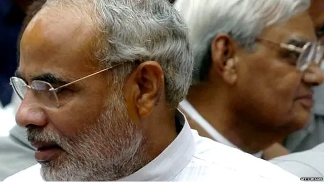 मोदी, वाजपेयी