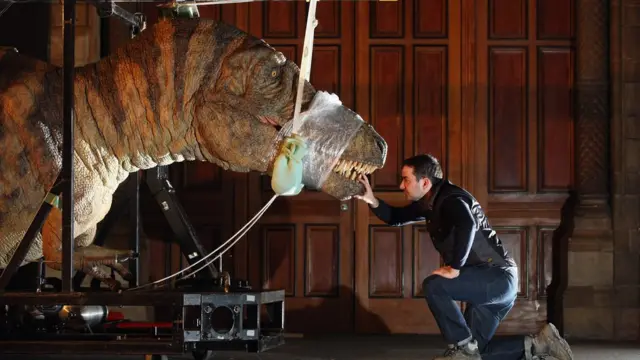 डायनासोर