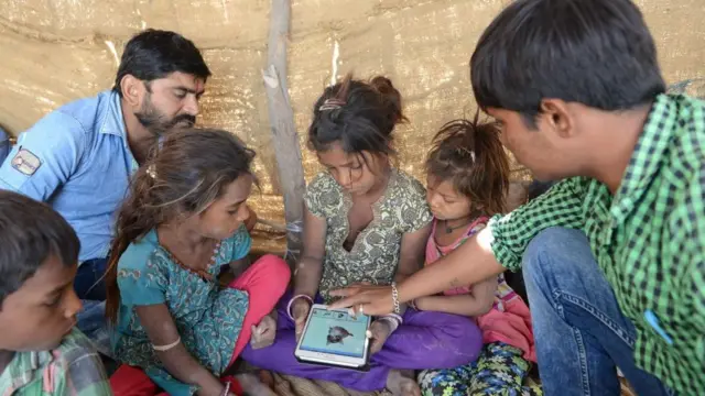 ફાઇલચિત્ર, પ્રતીકાત્મક ઉપયોગ