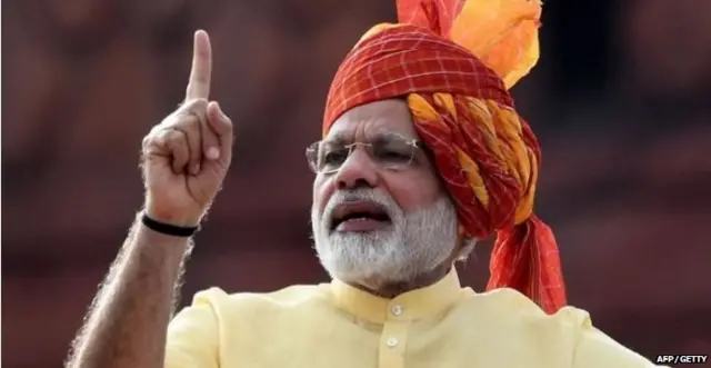 नरेंद्र मोदी, गोरखपुर, स्वतंत्रता दिवस, गोरखपुर त्रासदी