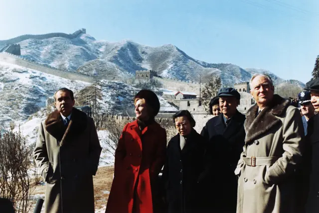 1972年,尼克松对中国进行了历史性的访问,到访长城等地。