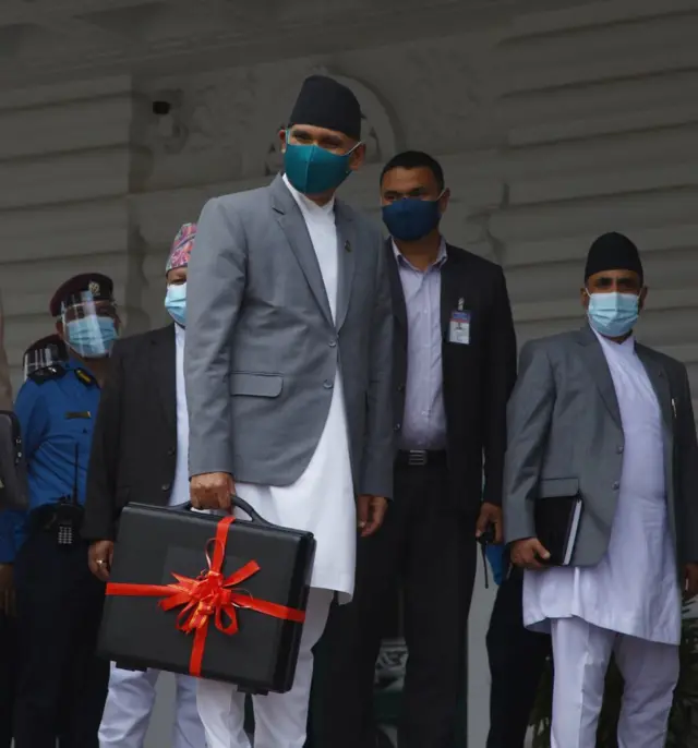 अर्थमन्त्री विष्णु पौडेल