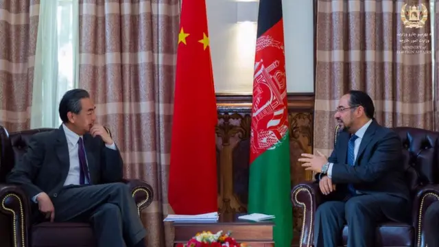 وزیران خارجه افغانستان و چین