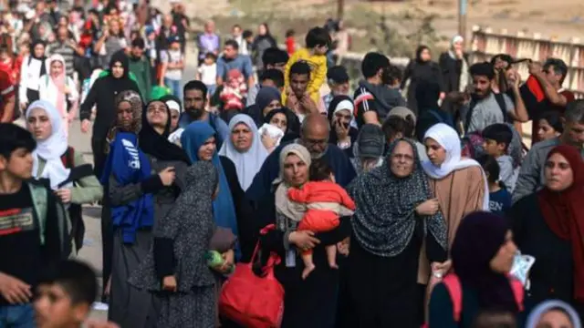 Душтағы секс қызды қараңыз Порно сайттарға кіруден қалай аулақ болуға болады