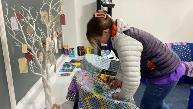 Inside 'famous' Darlington shop before it shuts for good - BBC News