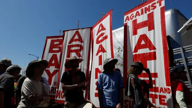 شعارات ضد الكراهية