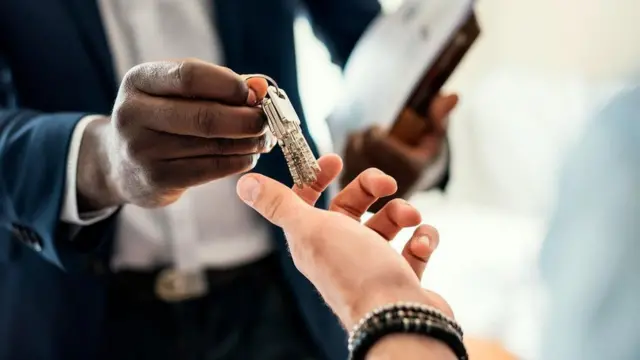 به دنبال خرید خانه هستید؟ بد نیست تا ماه اوت صبر کنید