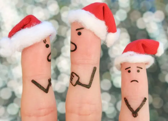 چطور با دوستان و آشنایانی که به تئوری‌های توطئه اعتقاد دارند حرف بزنیم؟