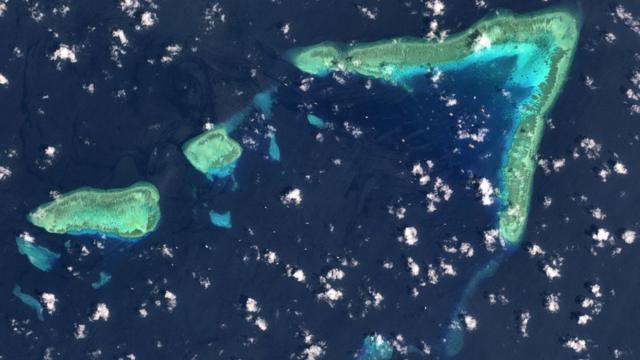 Ảnh chụp từ trên không của đá Ba Đầu, Quần đảo Trường Sa, Biển Đông ngày 19/3/2021