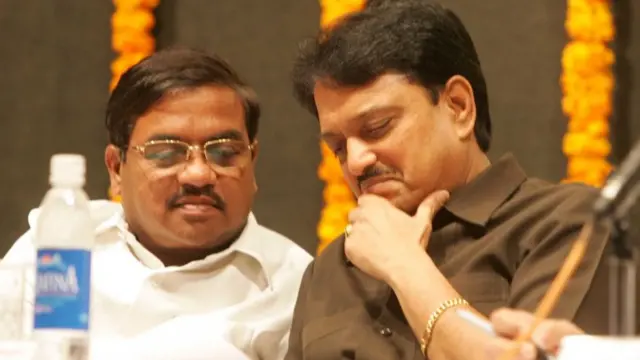 आर आर पाटील