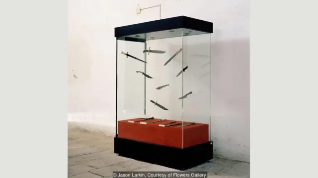 वॉर म्यूज़ियम, जैसन लार्किन, लंदन, वियतनाम, क्यूबा, मिस्र, इसराइल