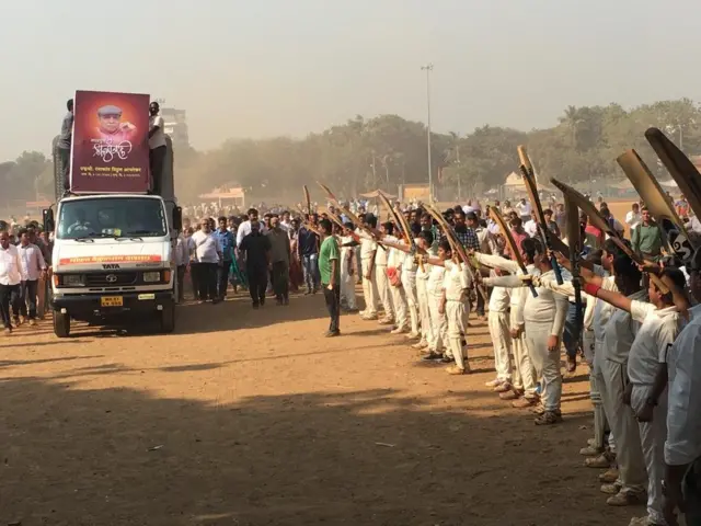 అచ్రేకర్ అంతిమ యాత్ర