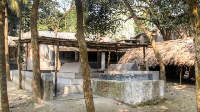 খানজাহান আলীর সমাধি