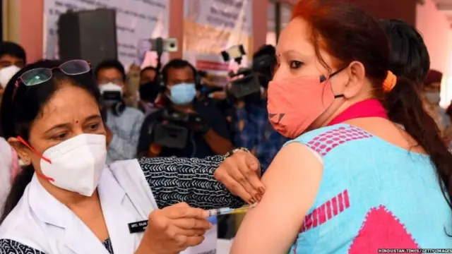 કોરોના રસી