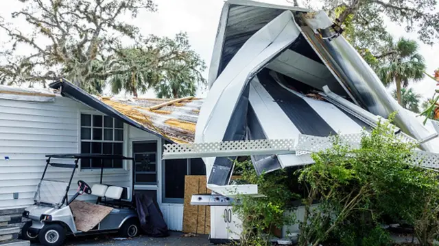 Laura, une tempête du Cap-Vert qui a frappé la Louisiane et le Texas, a causé des dommages économiques estimés à 25-30 milliards de dollars