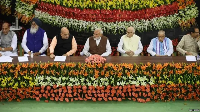 नरेंद्र मोदी