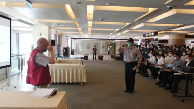 台北故宮表示，演練的主要目的是組織、訓練故宮人員，確保故宮人員在戰時情境下能夠執行確保文物安全的任務。