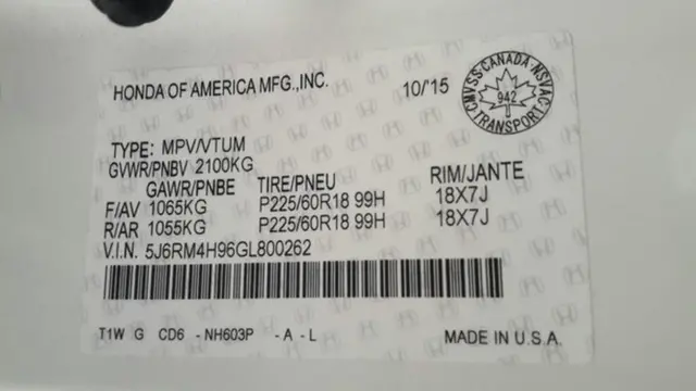 روی برچسب اطلاعات نصب شده روی خودروی هوندا CR-V کلمه " MADE IN U.S.A" (ساخت آمریکا) درج شده است