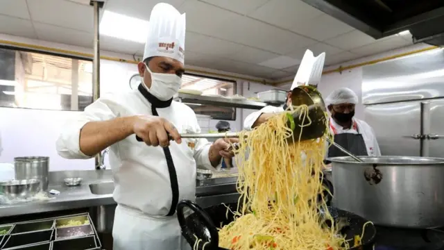 રેસ્ટોરાં