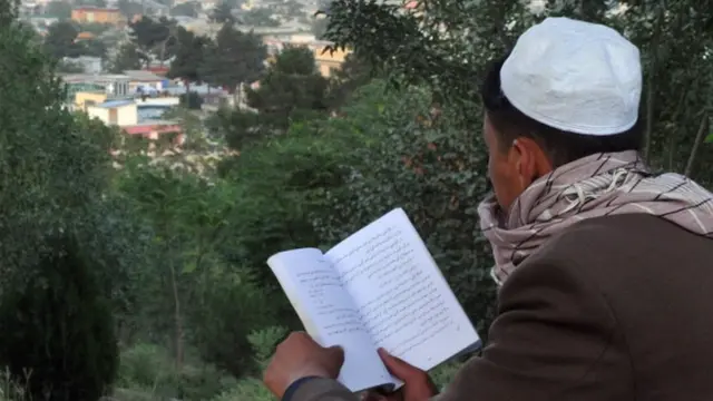 کتاب لوستونکی