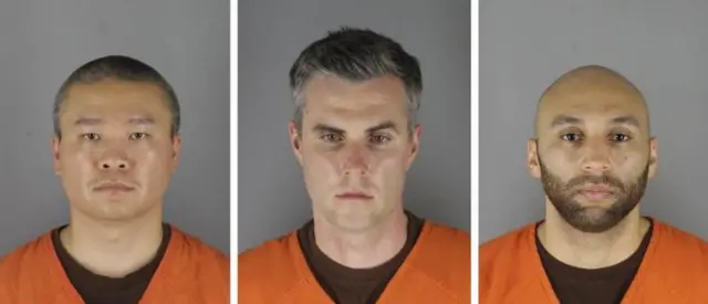 Обвинения также предъявлены бывшим полицейским Ту Тао, Томасу Лэйну и Александру Куэнгу