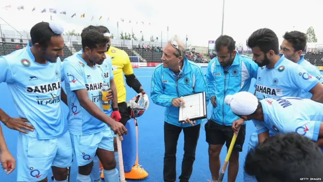 हॉकी कोच