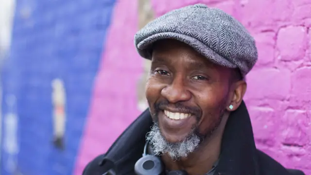 Hombre fotografiado por Saskia