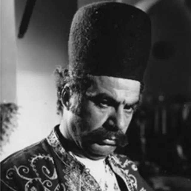 ملک مطیعی در فیلم قلندر (علی حاتمی)