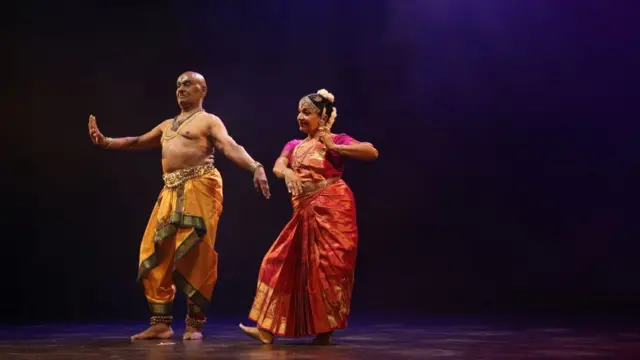 కూచిపూడి నాట్య ప్రదర్శనలో రాజారెడ్డి, రాధారెడ్డి సుప్రసిద్ధులు (ఫైల్ ఫొటో)