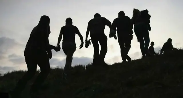 인권단체들은 "미국 이민 당국이 이민자들의 건강 상태를 방관한다"고 주장한다