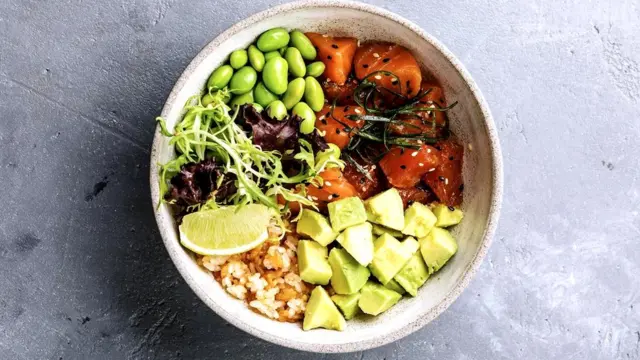 Непереработанная соя полезней, чем ее переработанные варианты (например, соевое молоко), потому что в ней больше изофлавонов