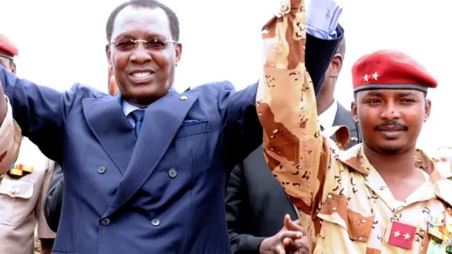 Idriss Deby en compagnie de son fils Mahamat