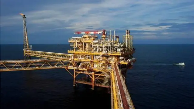 အမေရိကန် ရှက်ဗရွန်၊ ပြင်သစ် တိုတယ် တို့ အဓိက ပါဝင်ပတ်သက်နေ