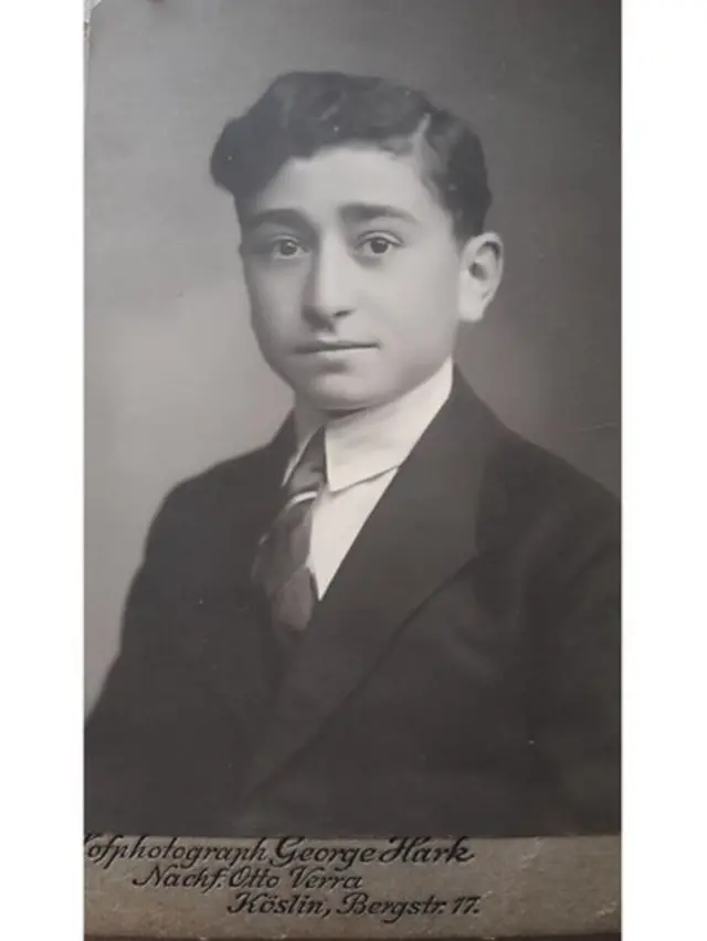 Раҳматжонга қўйилган айбловлардан бирида унинг карикатурага кулгани айтилган