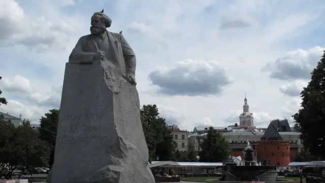 Estátuafree sign up betKarl Marxfree sign up betMoscou Foto Fred Adler/BBC