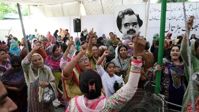 الطاف حسین، متحدہ قومی موومنٹ، ایم کیو ایم