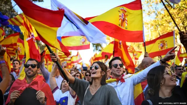 आम्ही कधीच कॅटलोनियाला संमती देणार नाही, असं मारिया लोपेझ यांनी सांगितलं.