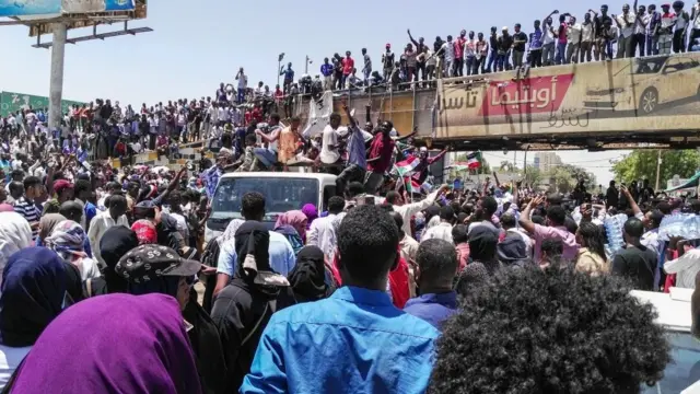 Les manifestants exigent la démission du président Omar el-Béchir.