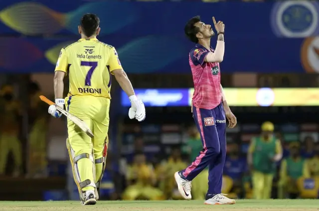 चहल ने धोनी का विकेट भी लिया