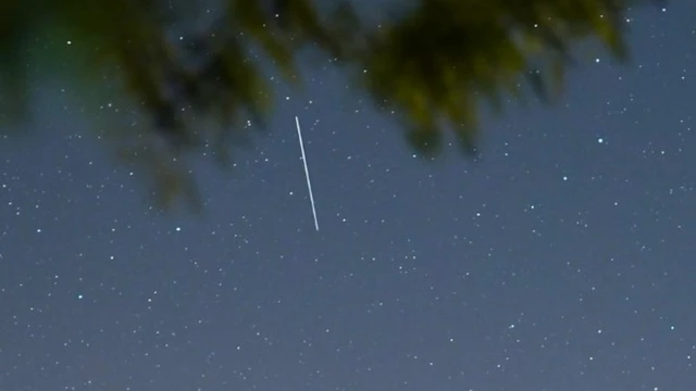 स्टारलिंक को एक रोशनी की लकीर की तरह देखा गया है.