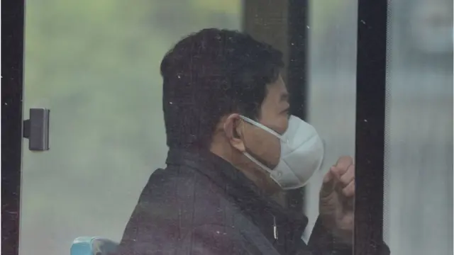 চীনে এখন পর্যন্ত ১৪ হাজারের মতো মানুষ এই ভাইরাসে আক্রান্ত হওয়ায় উদ্বেগ ছড়িয়ে পড়েছে।